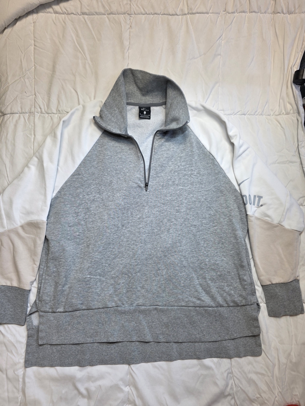 Nike Dri-Fit Women's Grey, White and Tan 1/4 Zip Pullover Sweatshirt Size XL